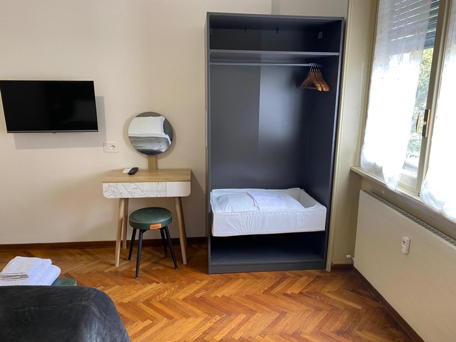Megaride'S Dependance Hotel Como Bagian luar foto
