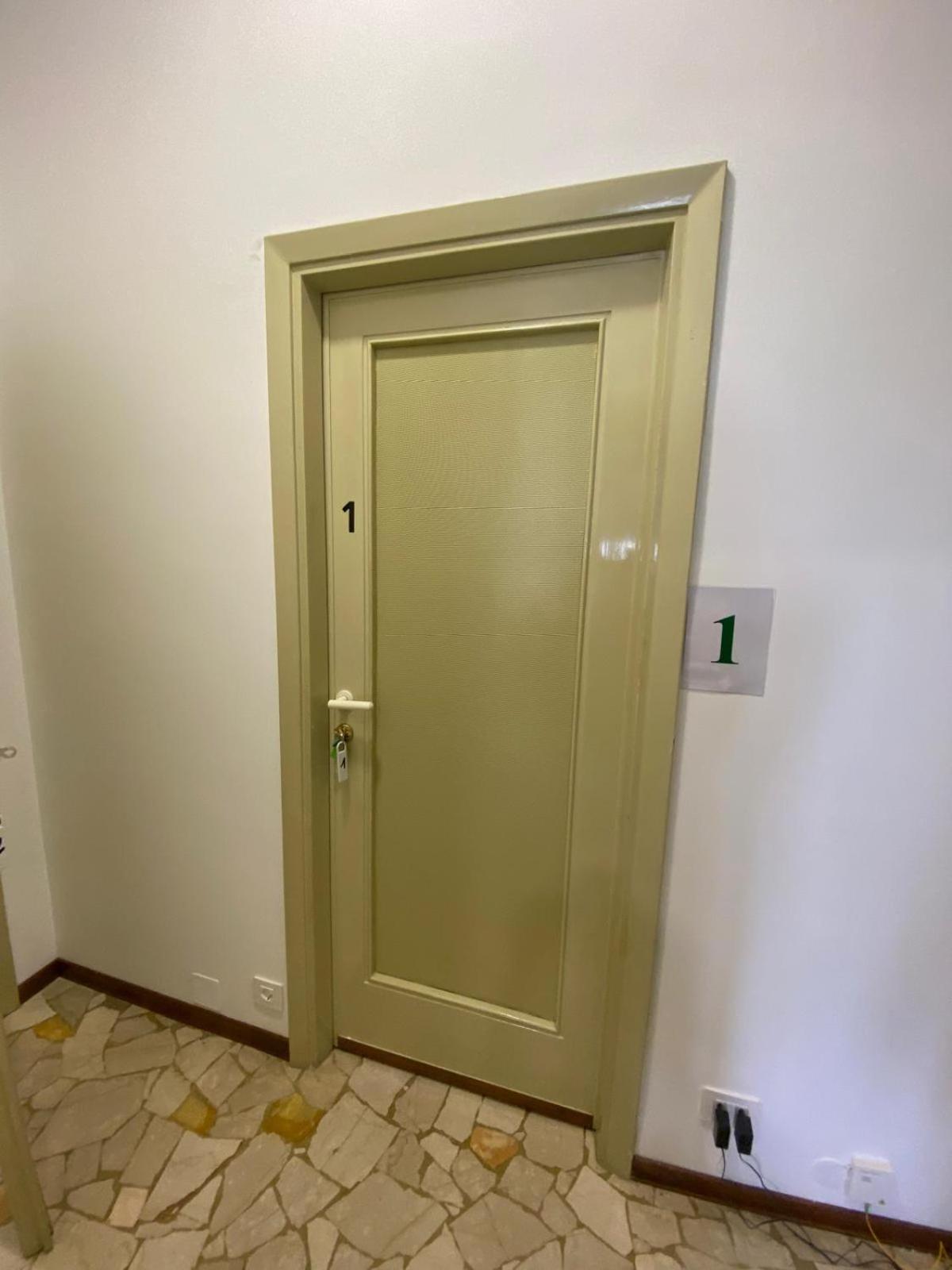 Megaride'S Dependance Hotel Como Bagian luar foto