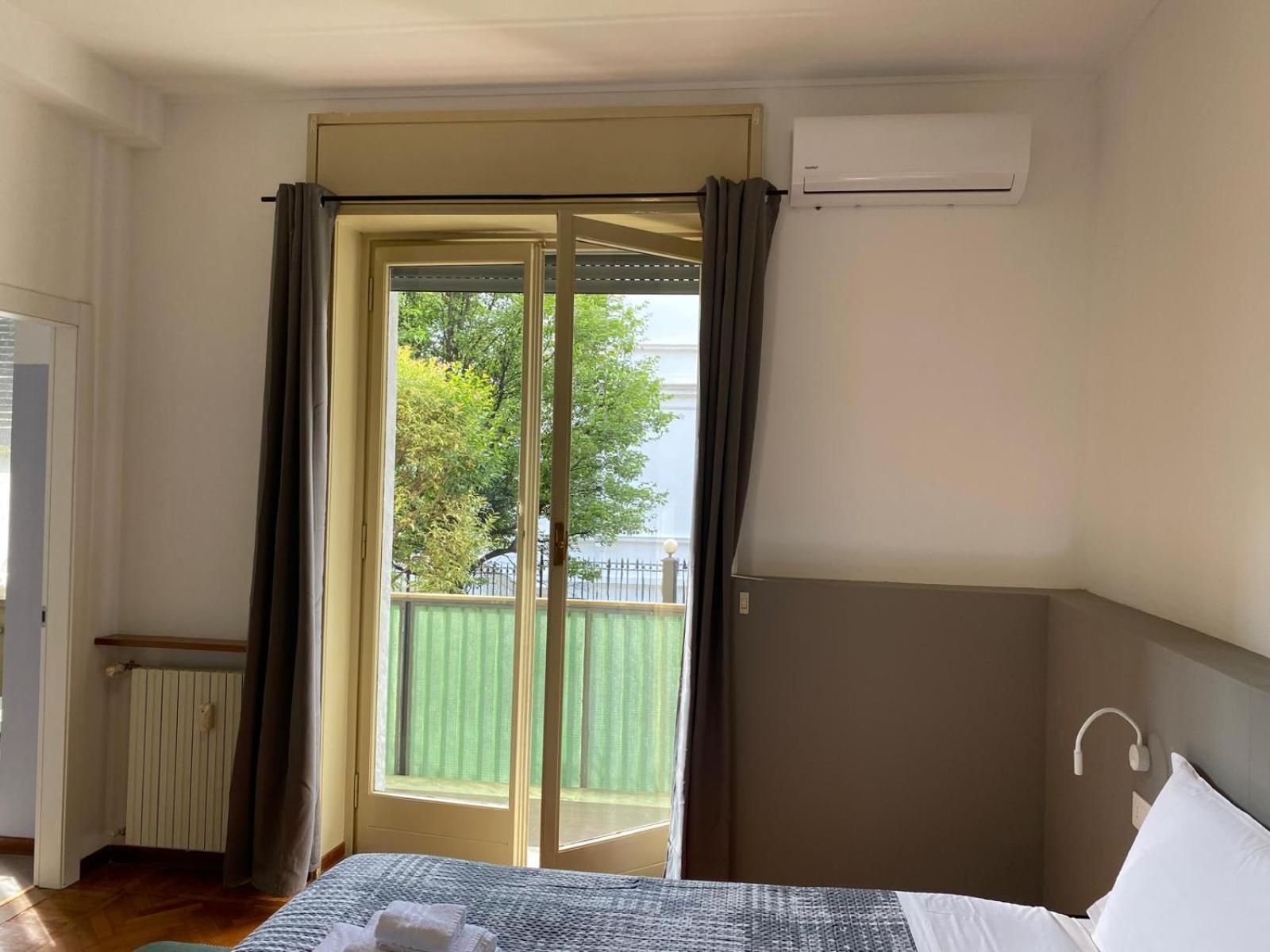 Megaride'S Dependance Hotel Como Bagian luar foto